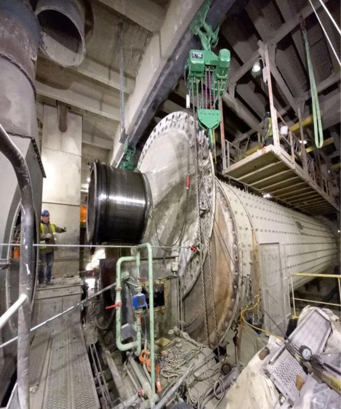 Changement du fond d’entrée d’un équipement industriel